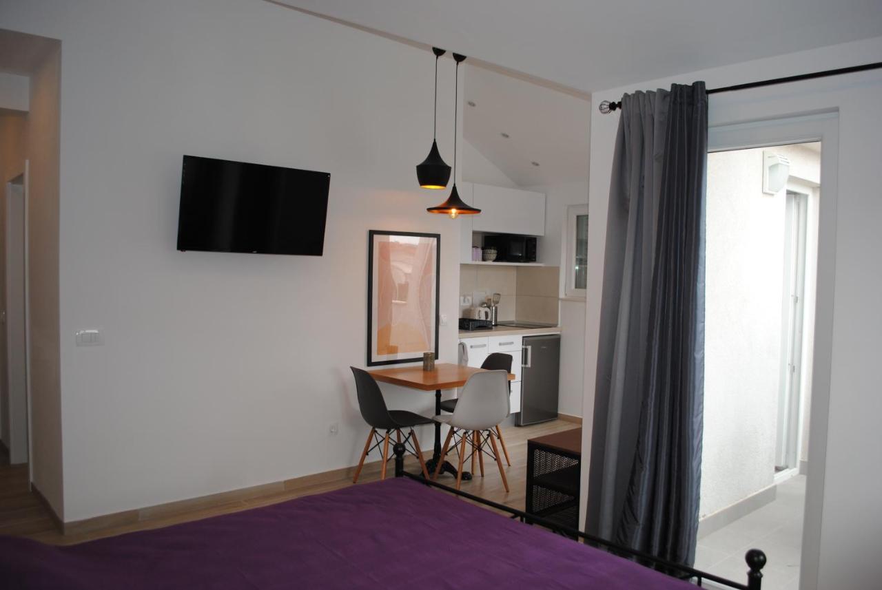 Apartments Natura Makarska Bagian luar foto
