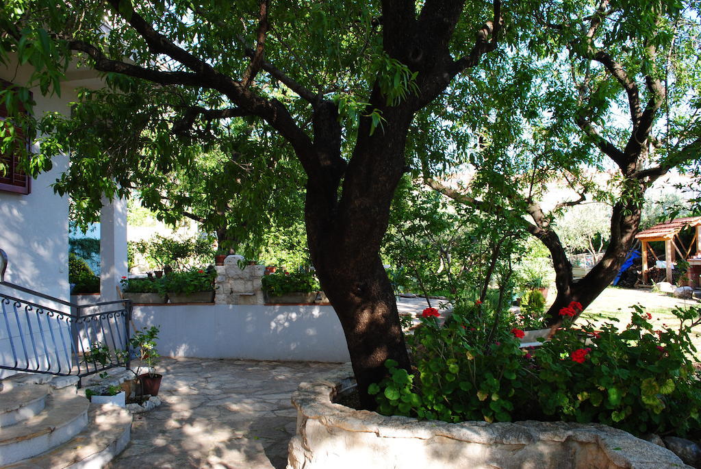 Apartments Natura Makarska Bagian luar foto